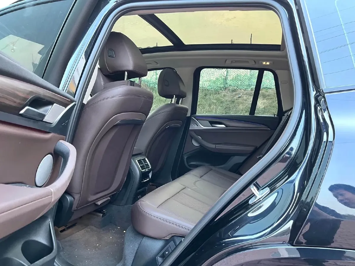 2023 BMW X3 2.0T 245HP L4 8AT,autocango,china used car exporter,china ev exporter,chinese used car exporter,chinese used ev exporter