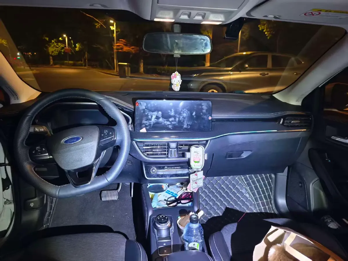 2021 Ford Focus 1.5T 174HP L3 8AT,autocango,china used car exporter,china ev exporter,chinese used car exporter,chinese used ev exporter