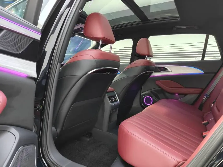 2025 HongQi H5 1.5T 169HP L4 1DHT Hybrid,autocango,china used car exporter,china ev exporter,chinese used car exporter,chinese used ev exporter