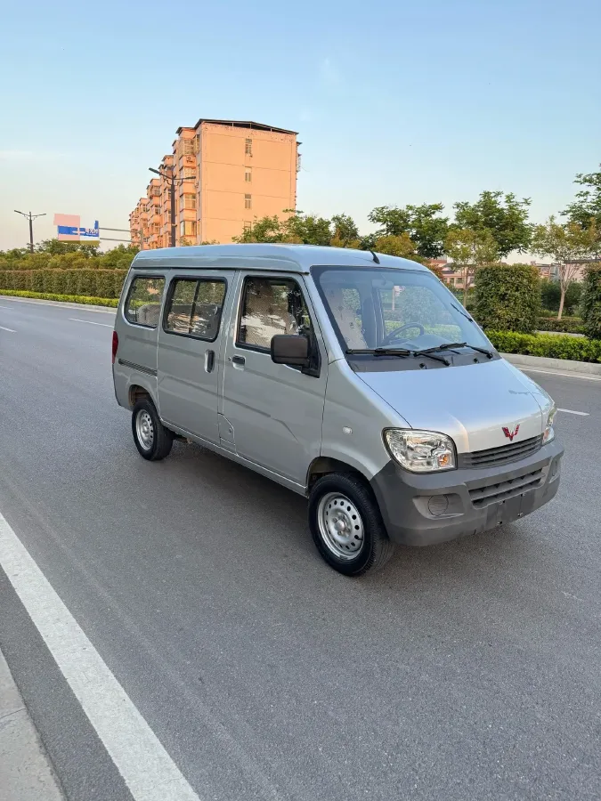 2015 WuLing ZhiGuang 1.2L 82HP L4 5MT,autocango,china used car exporter,china ev exporter,chinese used car exporter,chinese used ev exporter