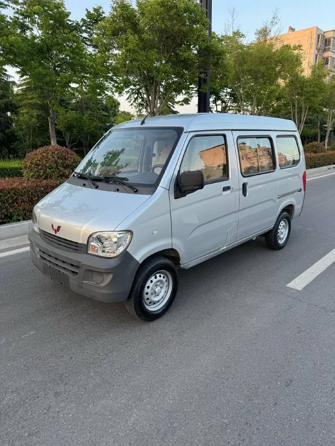 2015 WuLing ZhiGuang 1.2L 82HP L4 5MT,autocango,china used car exporter,china ev exporter,chinese used car exporter,chinese used ev exporter