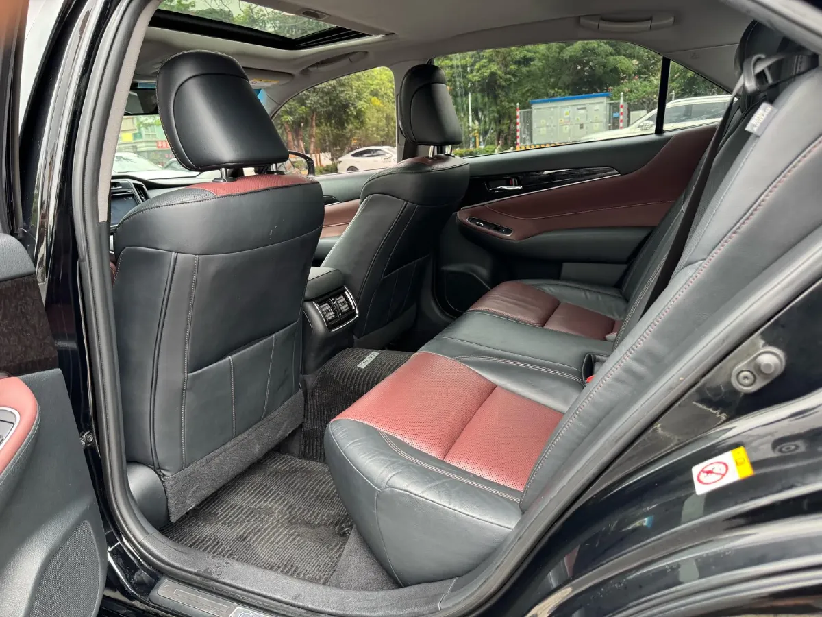 2018 Toyota Highlander 2.0T 220HP L4 6AT,autocango,china used car exporter,china ev exporter,chinese used car exporter,chinese used ev exporter