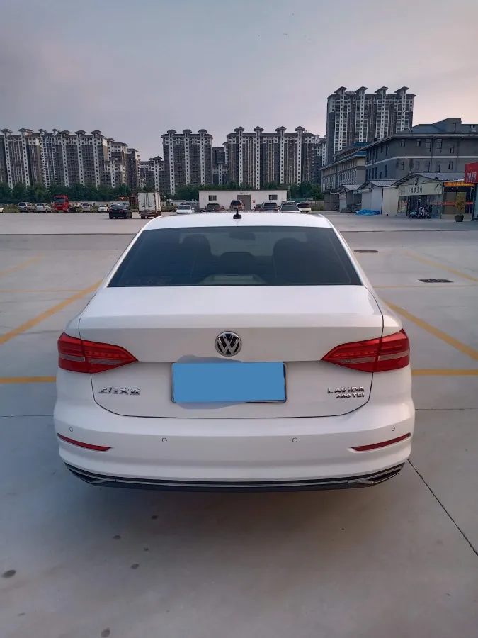 2018 Skoda Karoq 1.4T 150HP L4 7DCT,autocango,china used car exporter,china ev exporter,chinese used car exporter,chinese used ev exporter