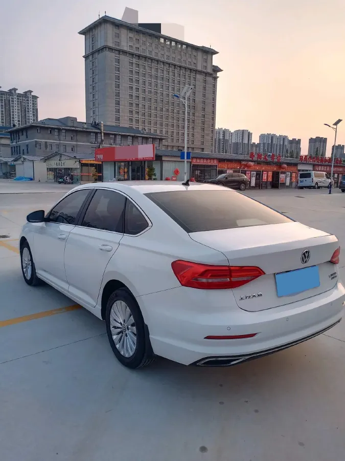 2018 Skoda Karoq 1.4T 150HP L4 7DCT,autocango,china used car exporter,china ev exporter,chinese used car exporter,chinese used ev exporter