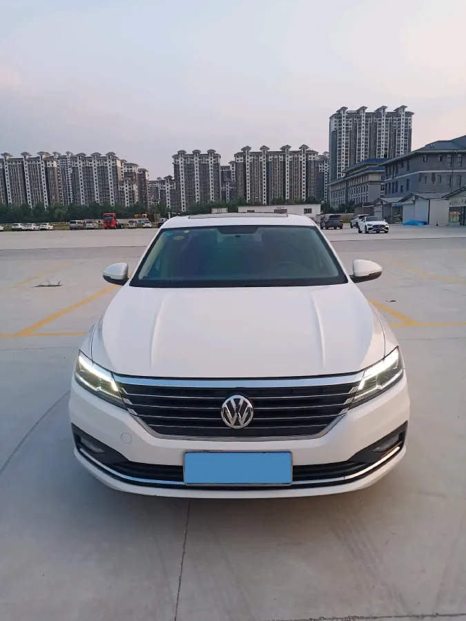 2018 Skoda Karoq 1.4T 150HP L4 7DCT,autocango,china used car exporter,china ev exporter,chinese used car exporter,chinese used ev exporter