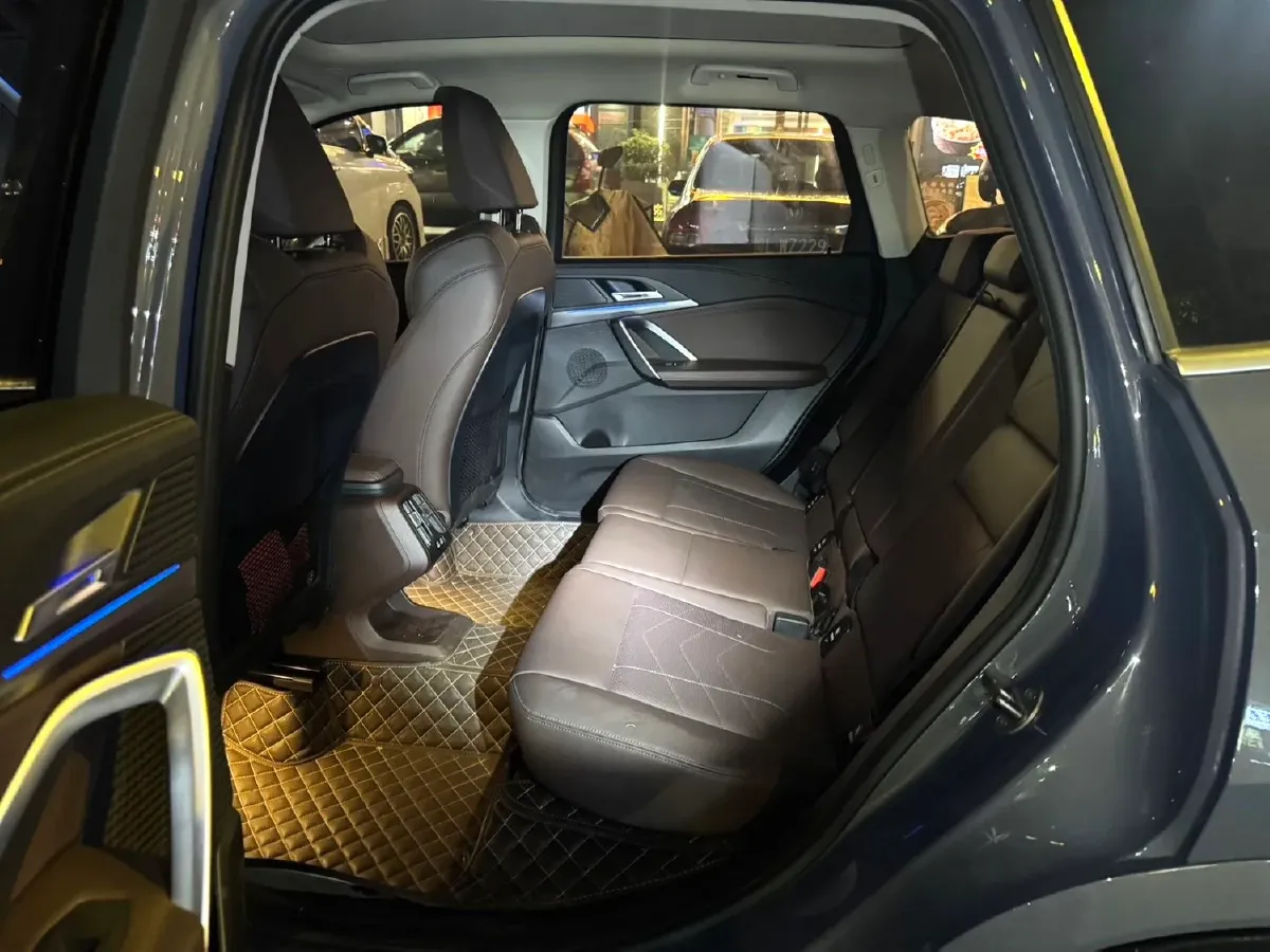 2023 BMW X1 2.0T 204HP L4 7DCT,autocango,china used car exporter,china ev exporter,chinese used car exporter,chinese used ev exporter