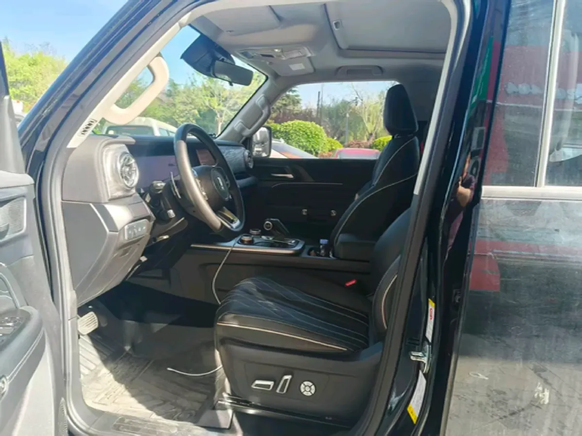 2023 Tank 300 2.0T 227HP L4 8AT,autocango,china used car exporter,china ev exporter,chinese used car exporter,chinese used ev exporter