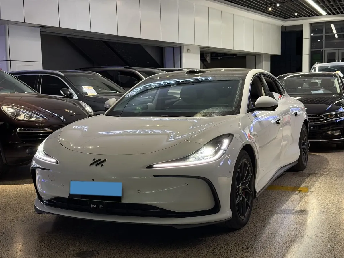 2024 IM L6 BEV 75KWH,autocango,china used car exporter,china ev exporter,chinese used car exporter,chinese used ev exporter