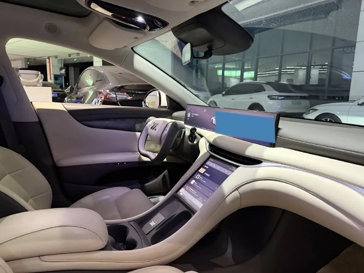 2024 IM L6 BEV 75KWH,autocango,china used car exporter,china ev exporter,chinese used car exporter,chinese used ev exporter