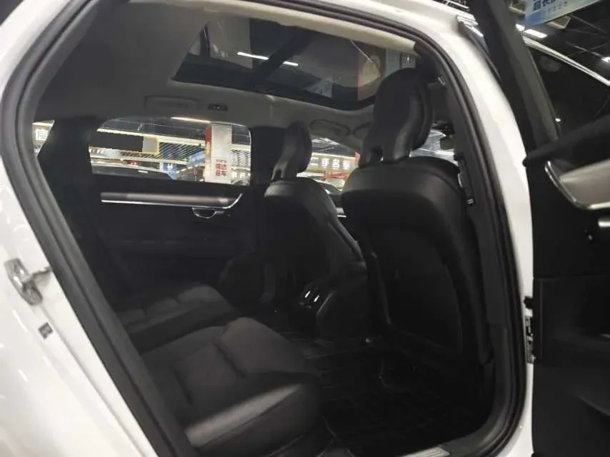 2020 Volvo S90 2.0T 190HP L4 8AT,autocango,china used car exporter,china ev exporter,chinese used car exporter,chinese used ev exporter