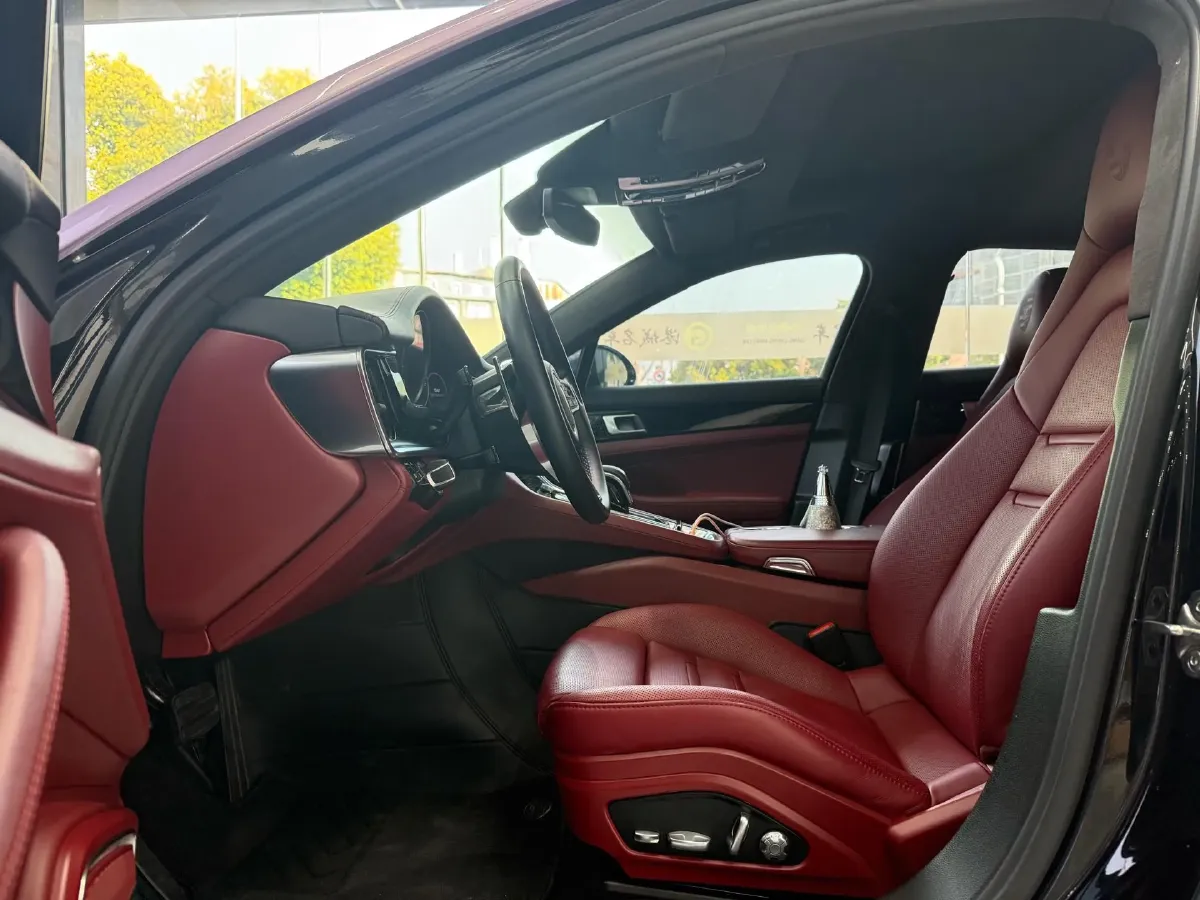 2017 BMW X6 3.0T 306HP L6 8AT,autocango,china used car exporter,china ev exporter,chinese used car exporter,chinese used ev exporter