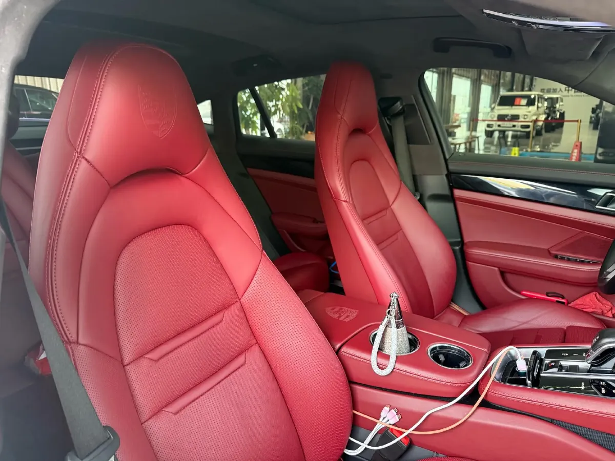 2017 BMW X6 3.0T 306HP L6 8AT,autocango,china used car exporter,china ev exporter,chinese used car exporter,chinese used ev exporter