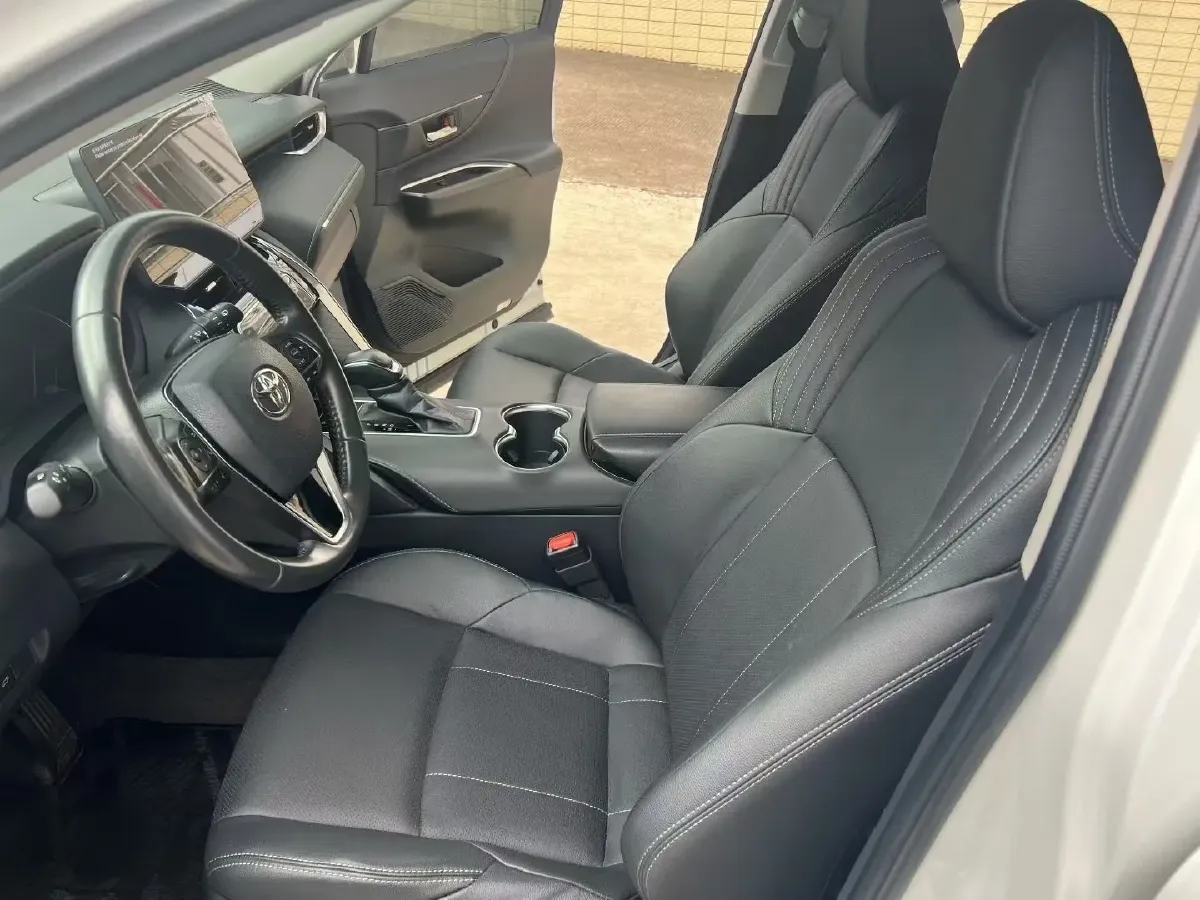 2022 Toyota Harrier 2.0L 171HP L4 CVT,autocango,china used car exporter,china ev exporter,chinese used car exporter,chinese used ev exporter
