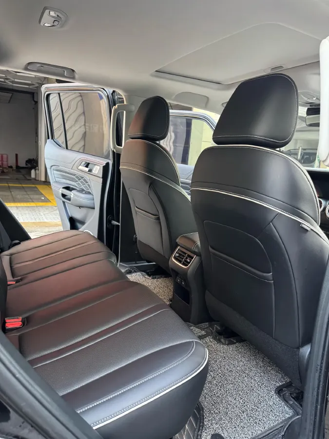 2021 Tank 300 2.0T 227HP L4 8AT,autocango,china used car exporter,china ev exporter,chinese used car exporter,chinese used ev exporter
