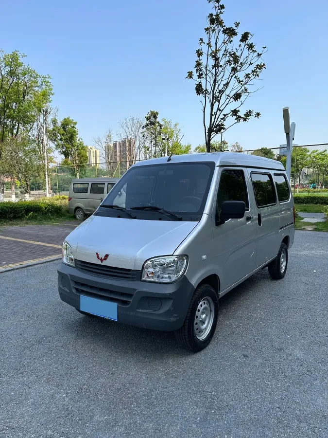 2023 WuLing ZhiGuang 1.5L 102HP L4 5MT,autocango,china used car exporter,china ev exporter,chinese used car exporter,chinese used ev exporter