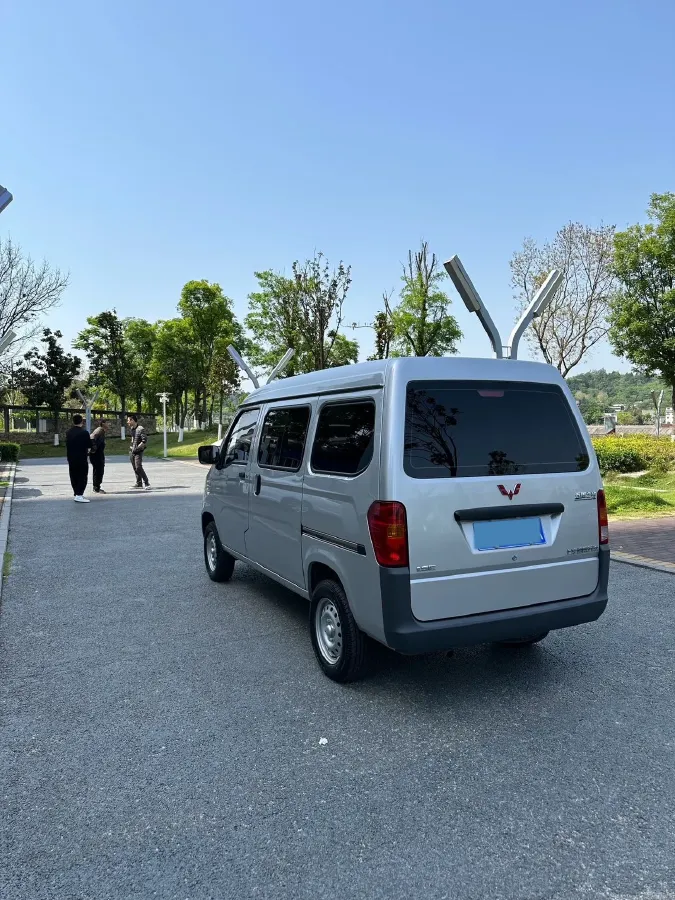 2023 WuLing ZhiGuang 1.5L 102HP L4 5MT,autocango,china used car exporter,china ev exporter,chinese used car exporter,chinese used ev exporter