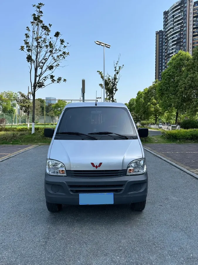 2023 WuLing ZhiGuang 1.5L 102HP L4 5MT,autocango,china used car exporter,china ev exporter,chinese used car exporter,chinese used ev exporter