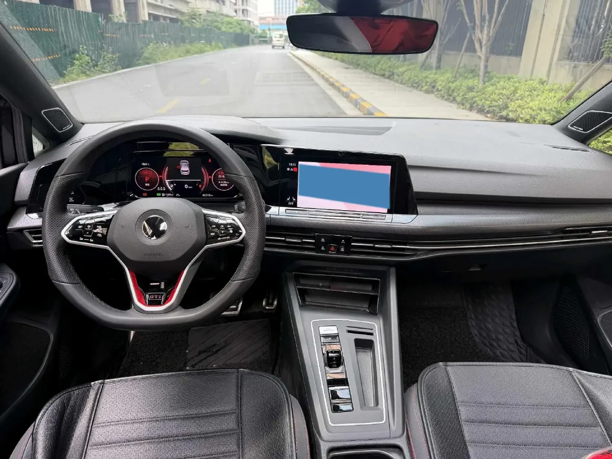 2023 Volkswagen GolfGTI 2.0T 220HP L4 7DCT,autocango,china used car exporter,china ev exporter,chinese used car exporter,chinese used ev exporter