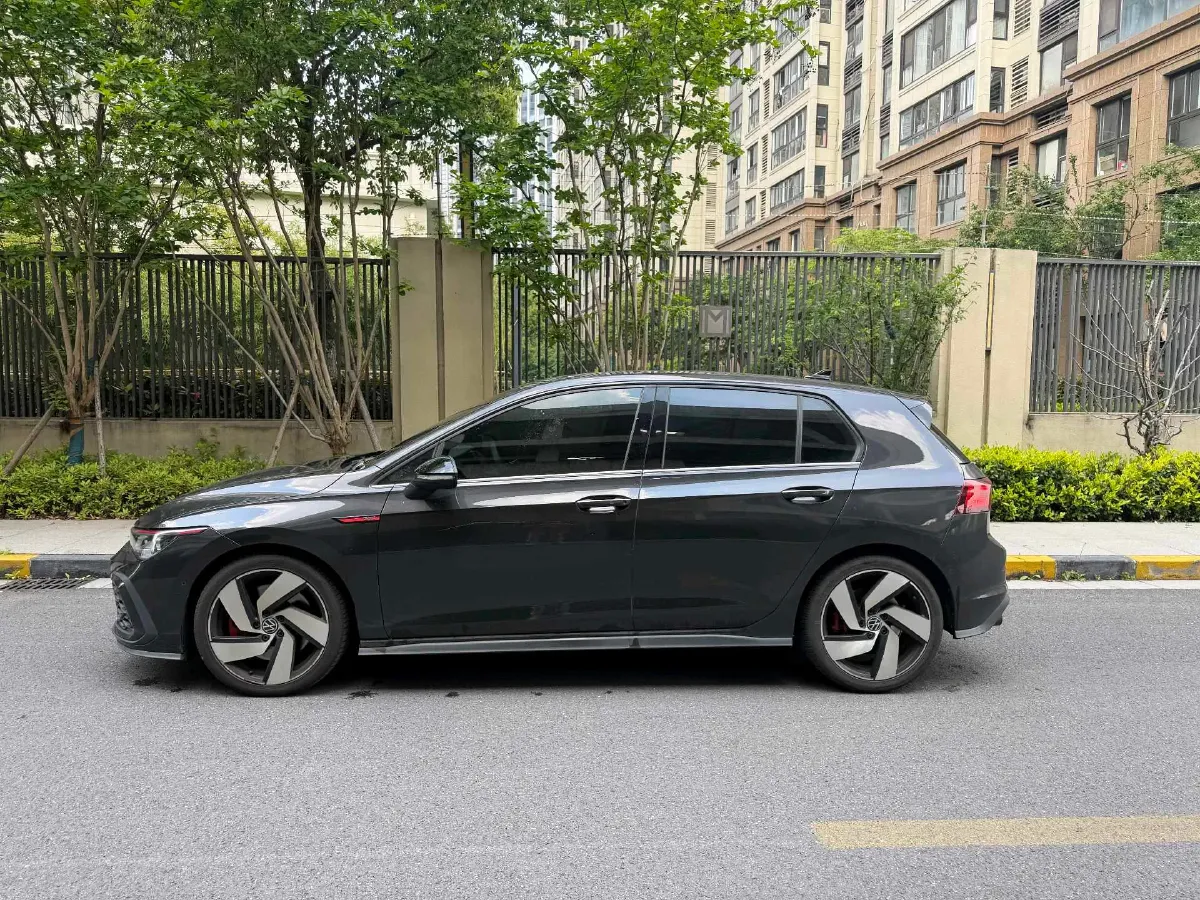 2023 Volkswagen GolfGTI 2.0T 220HP L4 7DCT,autocango,china used car exporter,china ev exporter,chinese used car exporter,chinese used ev exporter