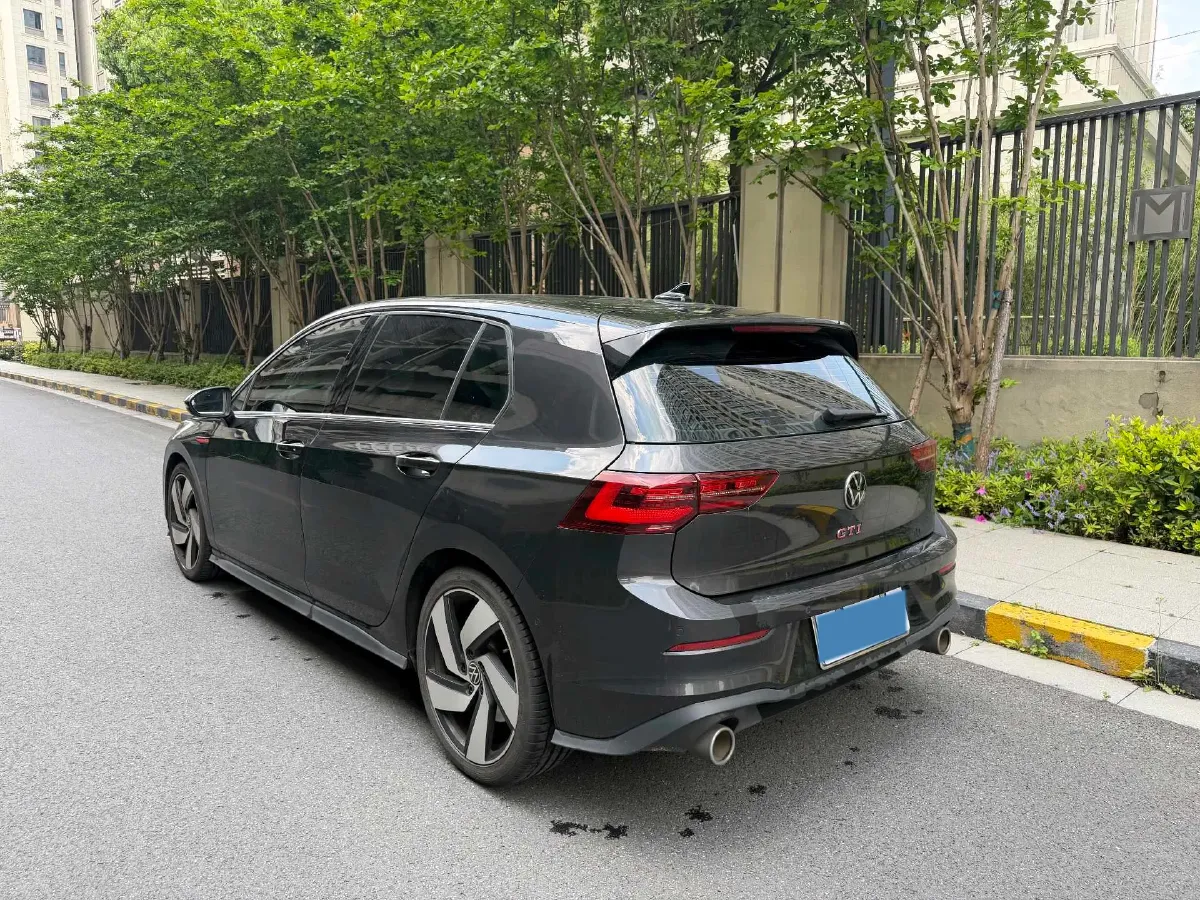 2023 Volkswagen GolfGTI 2.0T 220HP L4 7DCT,autocango,china used car exporter,china ev exporter,chinese used car exporter,chinese used ev exporter