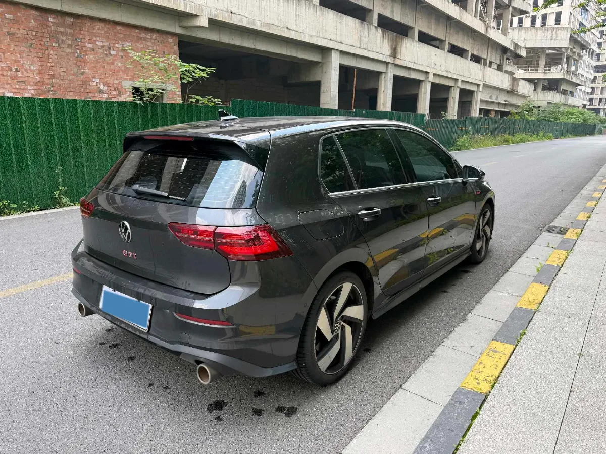 2023 Volkswagen GolfGTI 2.0T 220HP L4 7DCT,autocango,china used car exporter,china ev exporter,chinese used car exporter,chinese used ev exporter