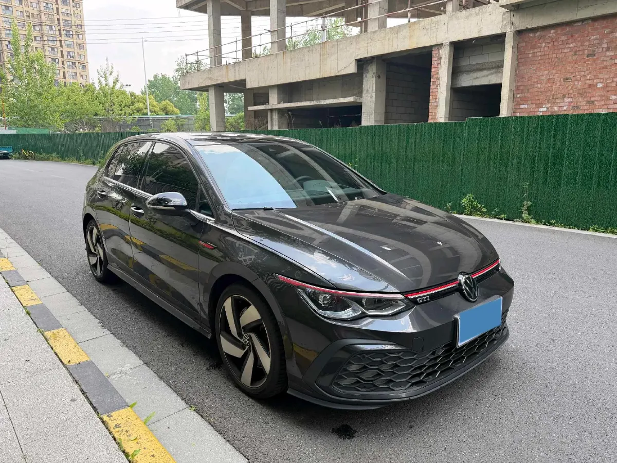2023 Volkswagen GolfGTI 2.0T 220HP L4 7DCT,autocango,china used car exporter,china ev exporter,chinese used car exporter,chinese used ev exporter