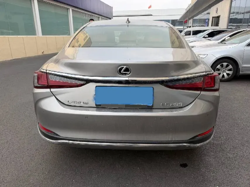 2022 Lexus ES 2.0L 173HP L4 CVT,autocango,china used car exporter,china ev exporter,chinese used car exporter,chinese used ev exporter
