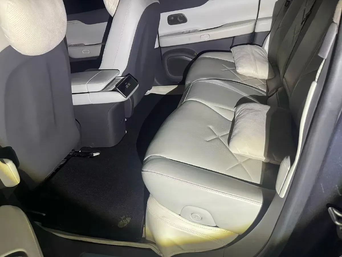 2021 Volkswagen ID.6 Crozz BEV 84.8KWH,autocango,china used car exporter,china ev exporter,chinese used car exporter,chinese used ev exporter