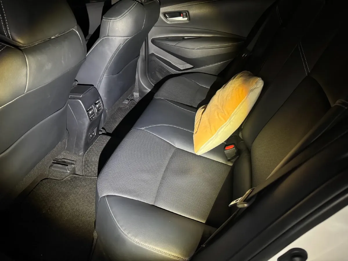 2021 Toyota Corolla 1.2T 116HP L4 CVT,autocango,china used car exporter,china ev exporter,chinese used car exporter,chinese used ev exporter