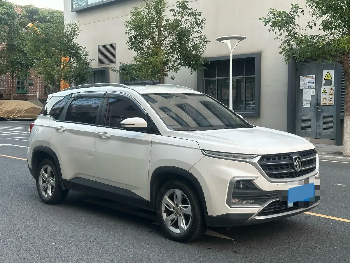 2019 BaoJun 530 1.5T 151HP L4 CVT,autocango,china used car exporter,china ev exporter,chinese used car exporter,chinese used ev exporter