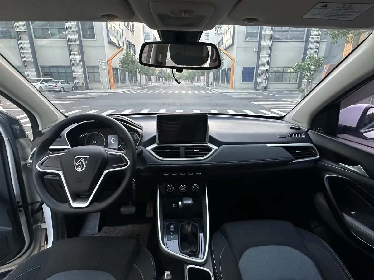 2019 BaoJun 530 1.5T 151HP L4 CVT,autocango,china used car exporter,china ev exporter,chinese used car exporter,chinese used ev exporter