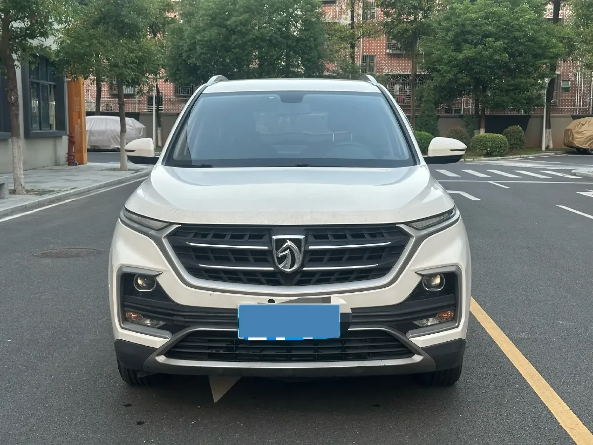 2019 BaoJun 530 1.5T 151HP L4 CVT,autocango,china used car exporter,china ev exporter,chinese used car exporter,chinese used ev exporter