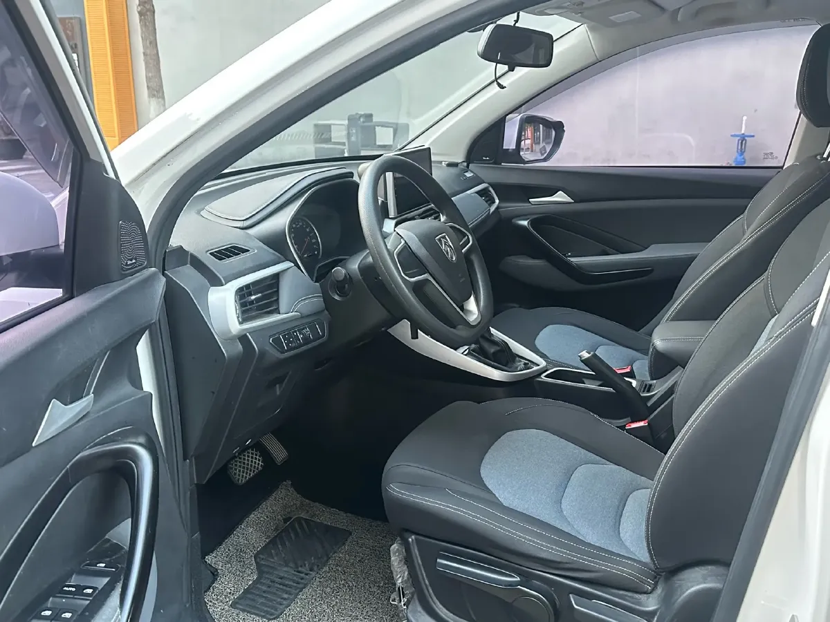 2019 BaoJun 530 1.5T 151HP L4 CVT,autocango,china used car exporter,china ev exporter,chinese used car exporter,chinese used ev exporter