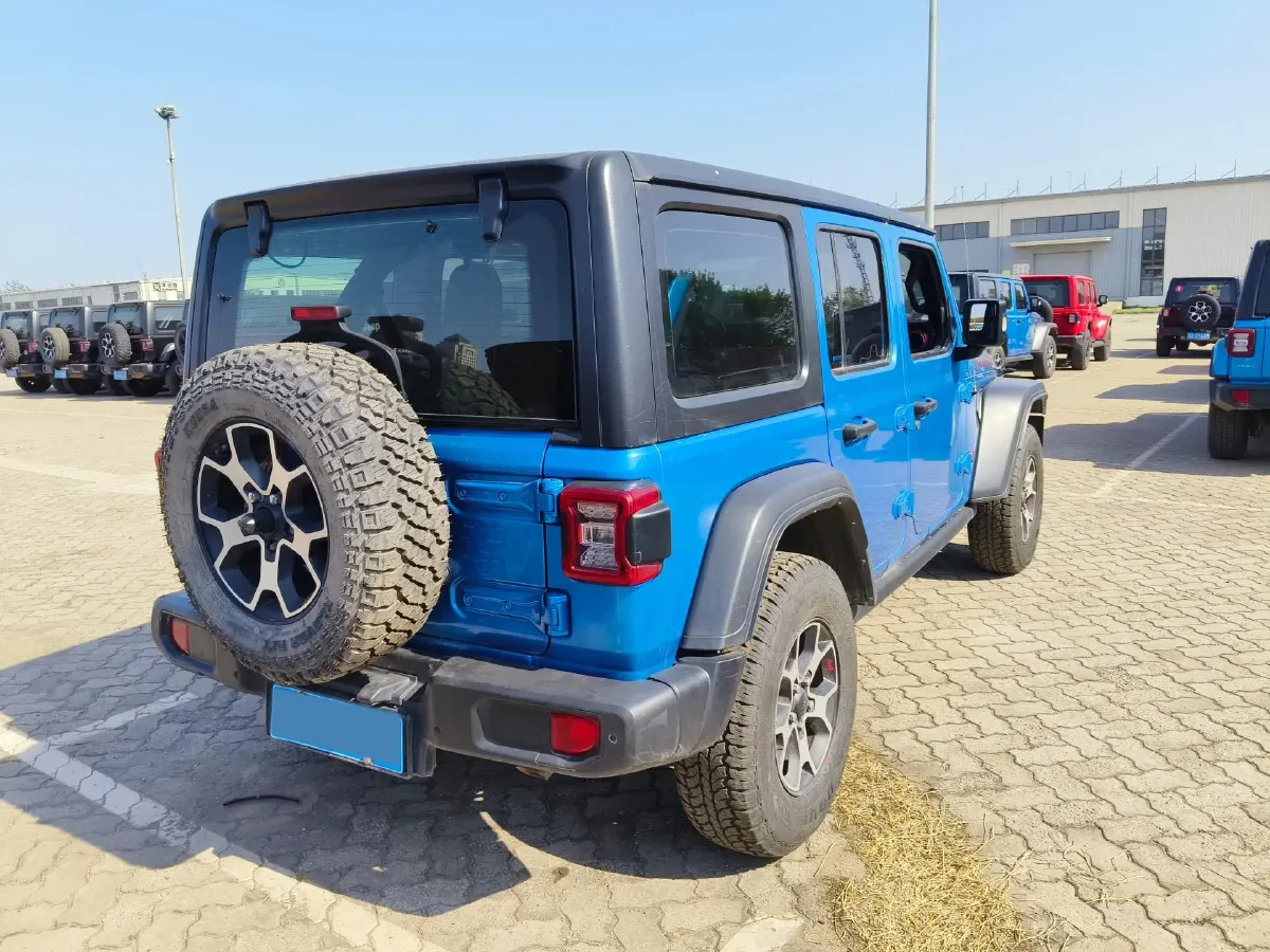 2024 Jeep Wrangler 2.0T 266HP L4 8AT,autocango,china used car exporter,china ev exporter,chinese used car exporter,chinese used ev exporter