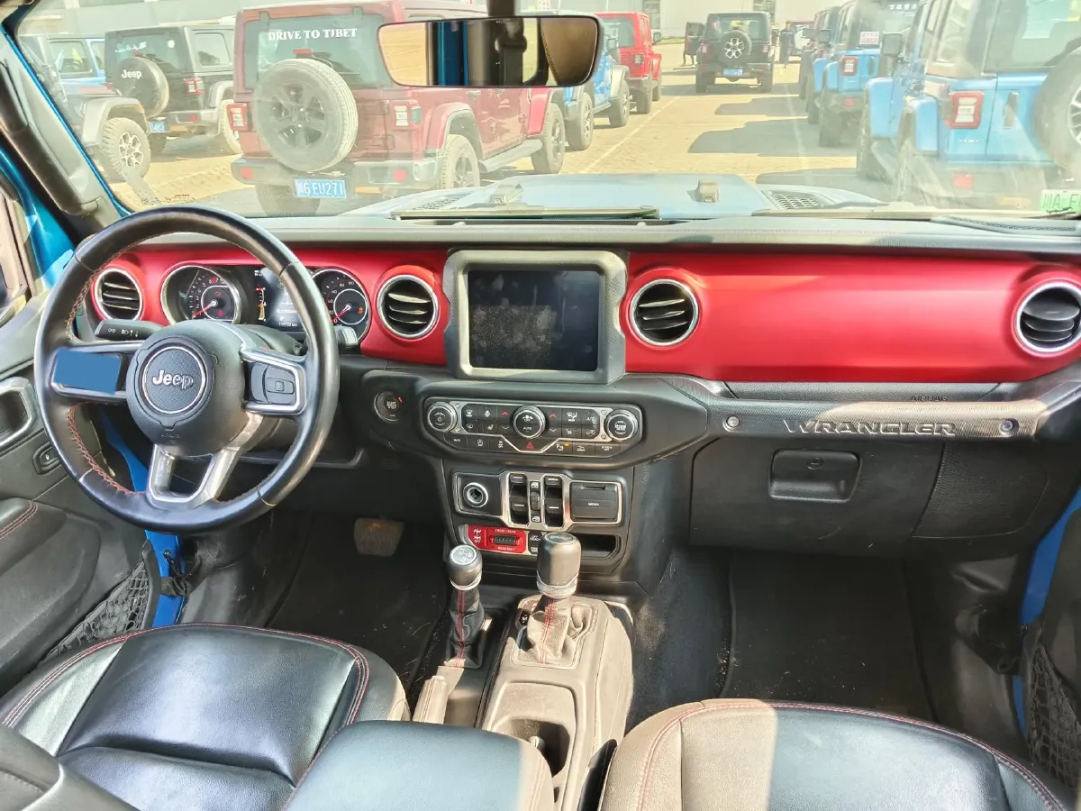 2024 Jeep Wrangler 2.0T 266HP L4 8AT,autocango,china used car exporter,china ev exporter,chinese used car exporter,chinese used ev exporter