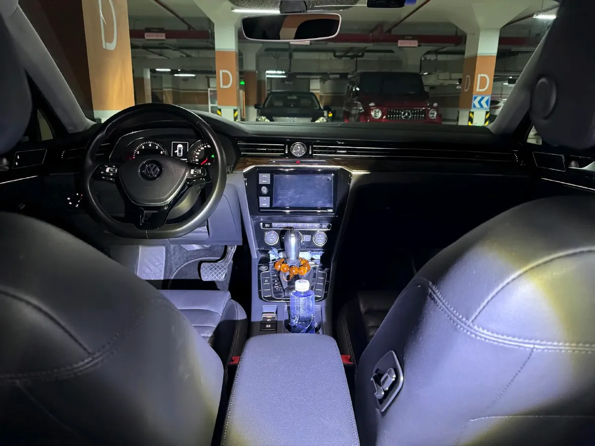 2019 Volkswagen Magotan 2.0T 186HP L4 7DCT,autocango,china used car exporter,china ev exporter,chinese used car exporter,chinese used ev exporter