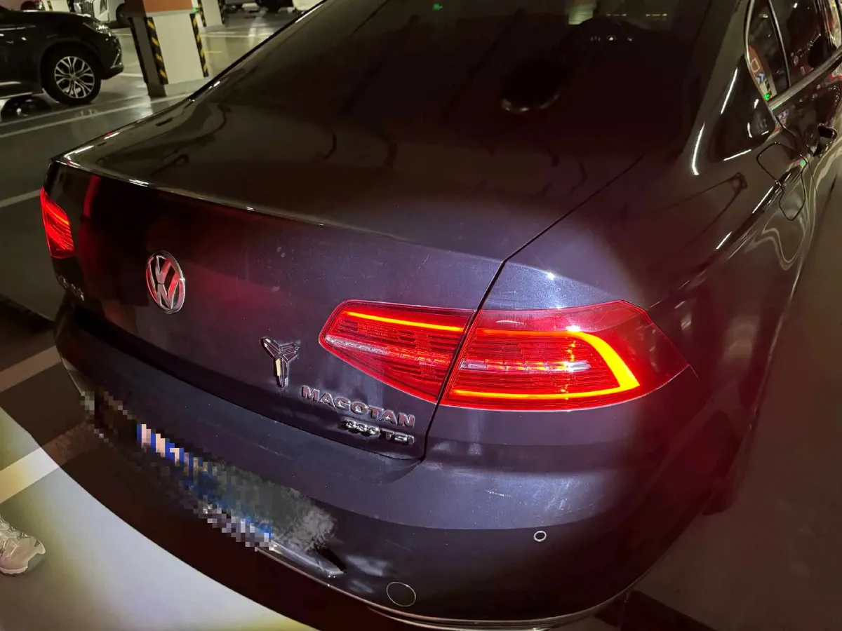 2019 Volkswagen Magotan 2.0T 186HP L4 7DCT,autocango,china used car exporter,china ev exporter,chinese used car exporter,chinese used ev exporter