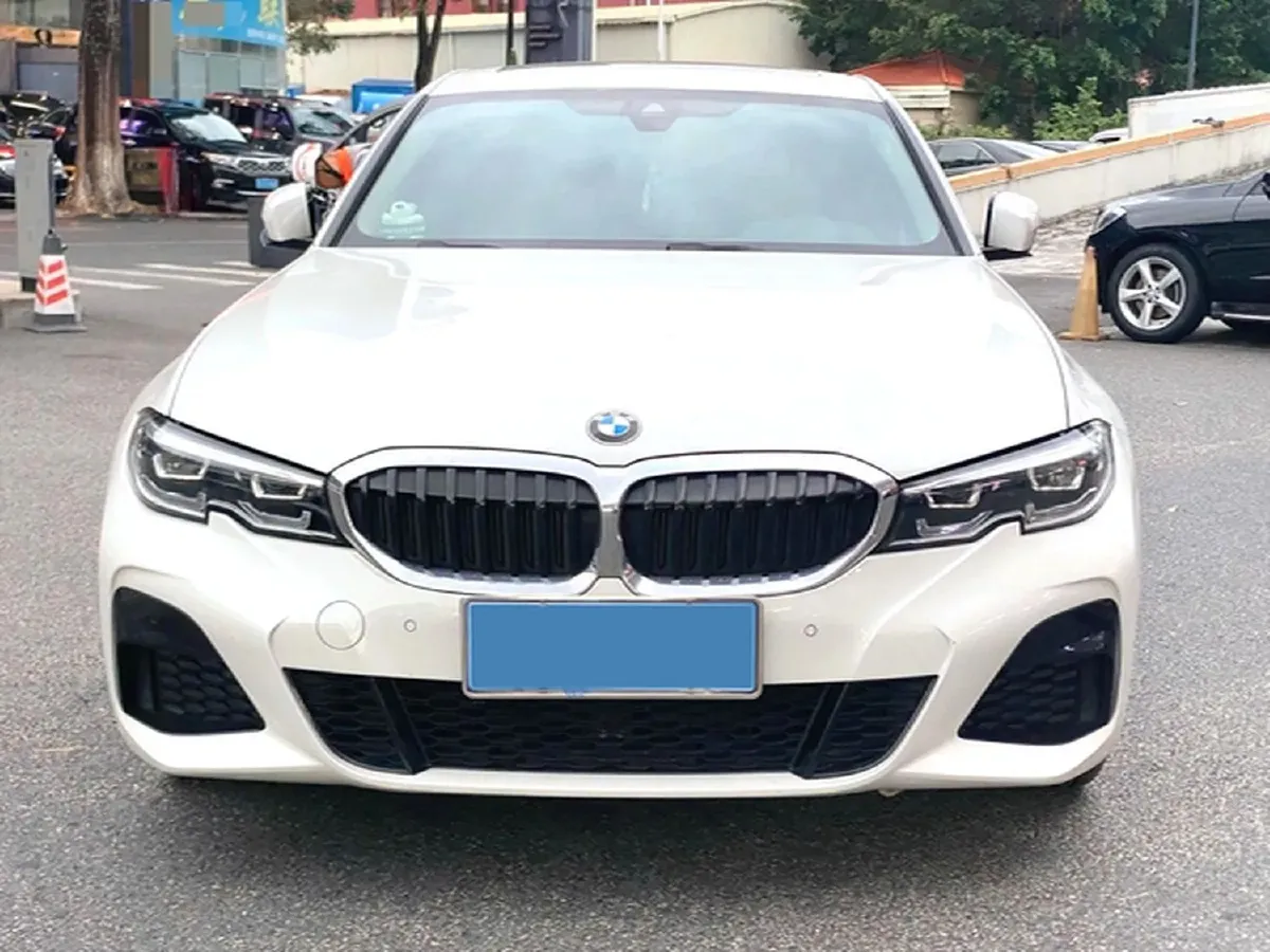 2022 BMW 3 Series 2.0T 184HP L4 8AT,autocango,china used car exporter,china ev exporter,chinese used car exporter,chinese used ev exporter