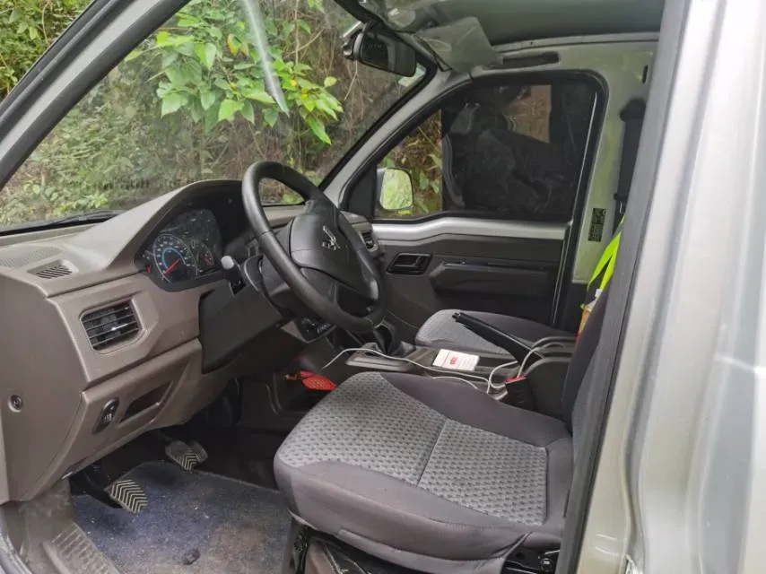 2023 WuLing RongGuang New Truck 2.0L 136HP L4 5MT,autocango,china used car exporter,china ev exporter,chinese used car exporter,chinese used ev exporter