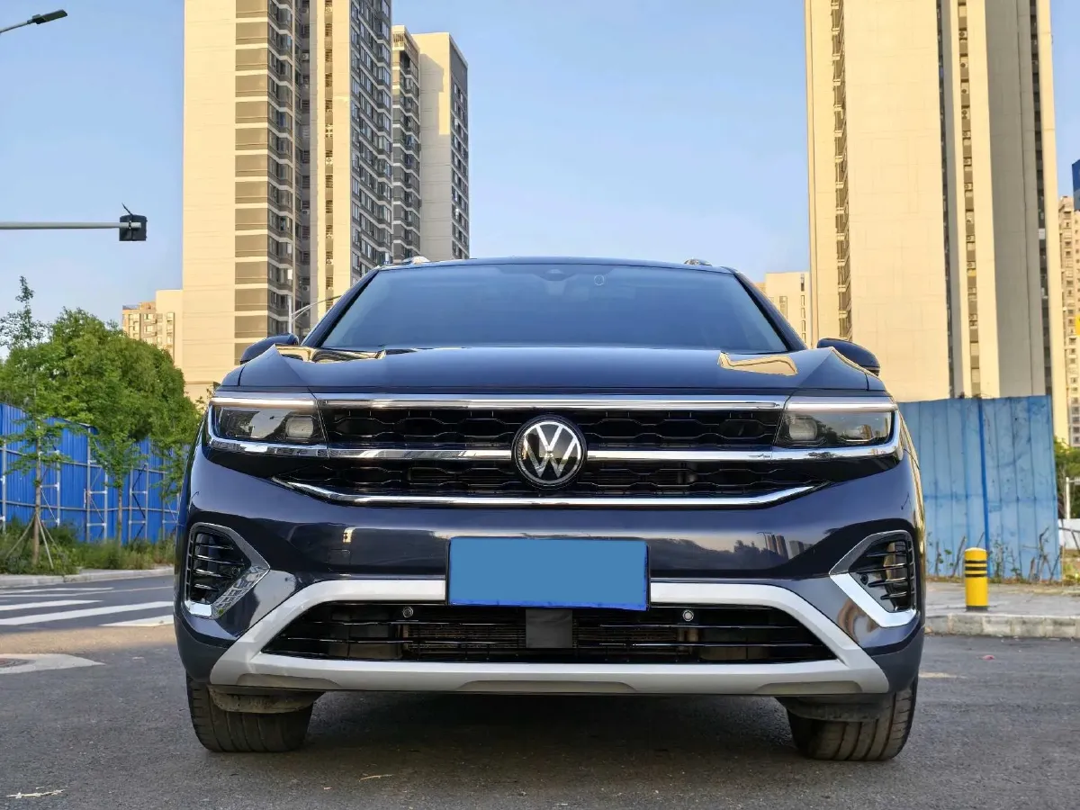 2023 Volkswagen Talagon 2.0T 220HP L4 7DCT,autocango,china used car exporter,china ev exporter,chinese used car exporter,chinese used ev exporter