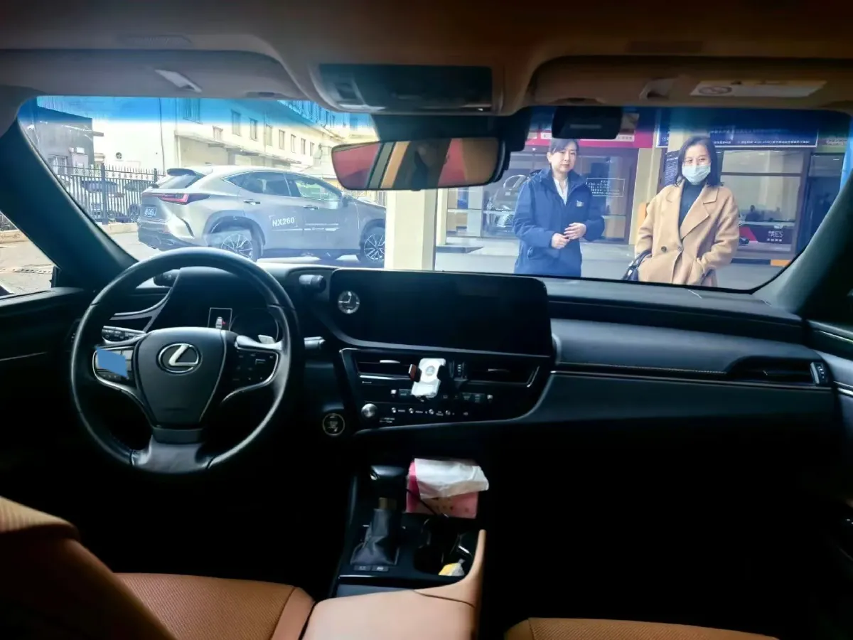 2022 Lexus ES 2.5L 178HP L4 E-CVT Hybrid,autocango,china used car exporter,china ev exporter,chinese used car exporter,chinese used ev exporter