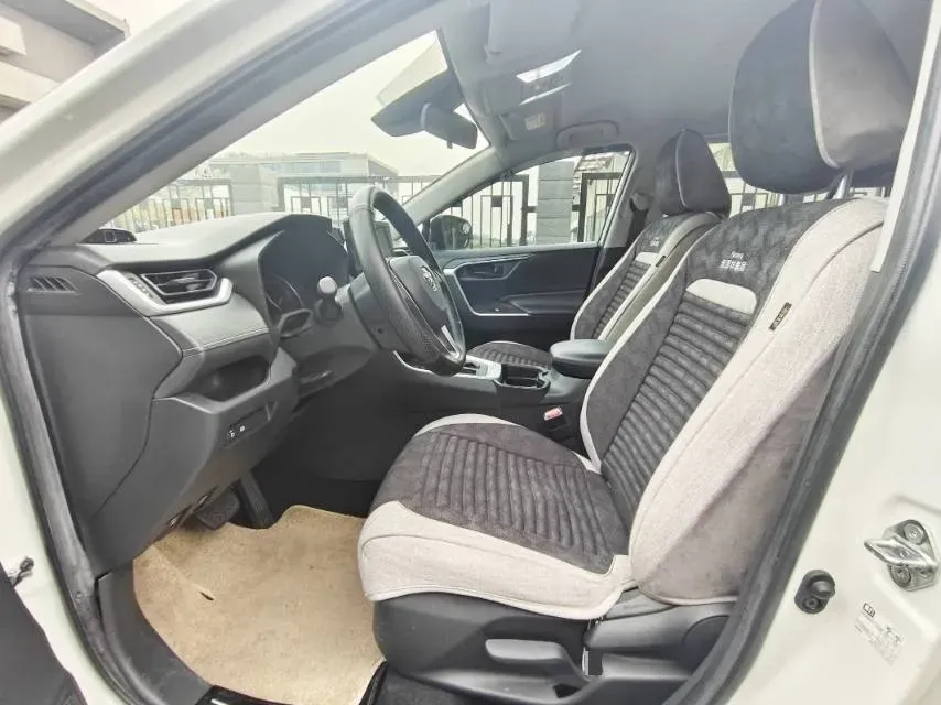 2020 Toyota RAV4 2.0L 171HP L4 CVT,autocango,china used car exporter,china ev exporter,chinese used car exporter,chinese used ev exporter