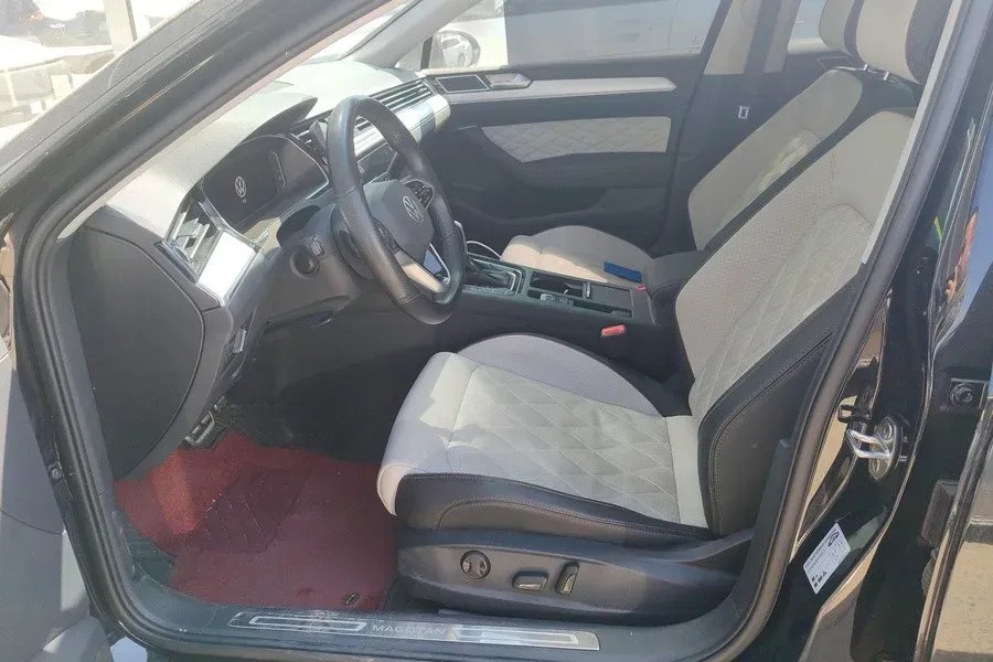 2023 Volkswagen Magotan 2.0T 186HP L4 7DCT,autocango,china used car exporter,china ev exporter,chinese used car exporter,chinese used ev exporter