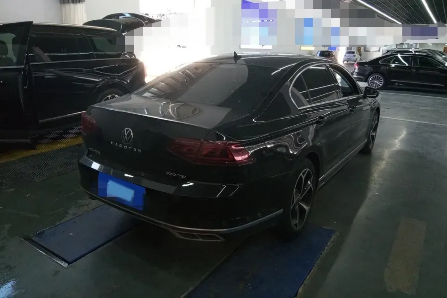 2023 Volkswagen Magotan 2.0T 186HP L4 7DCT,autocango,china used car exporter,china ev exporter,chinese used car exporter,chinese used ev exporter