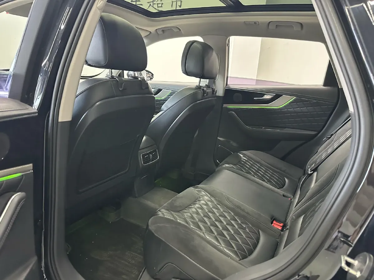 2019 HongQi HS5 2.0T 224HP L4 6AT,autocango,china used car exporter,china ev exporter,chinese used car exporter,chinese used ev exporter