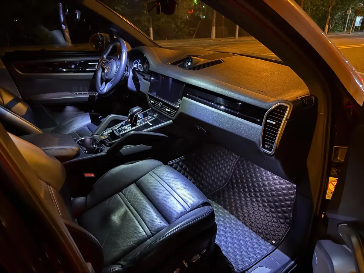 2018 Land Rover Range Rover Velar 3.0T 380HP V6 8AT,autocango,china used car exporter,china ev exporter,chinese used car exporter,chinese used ev exporter