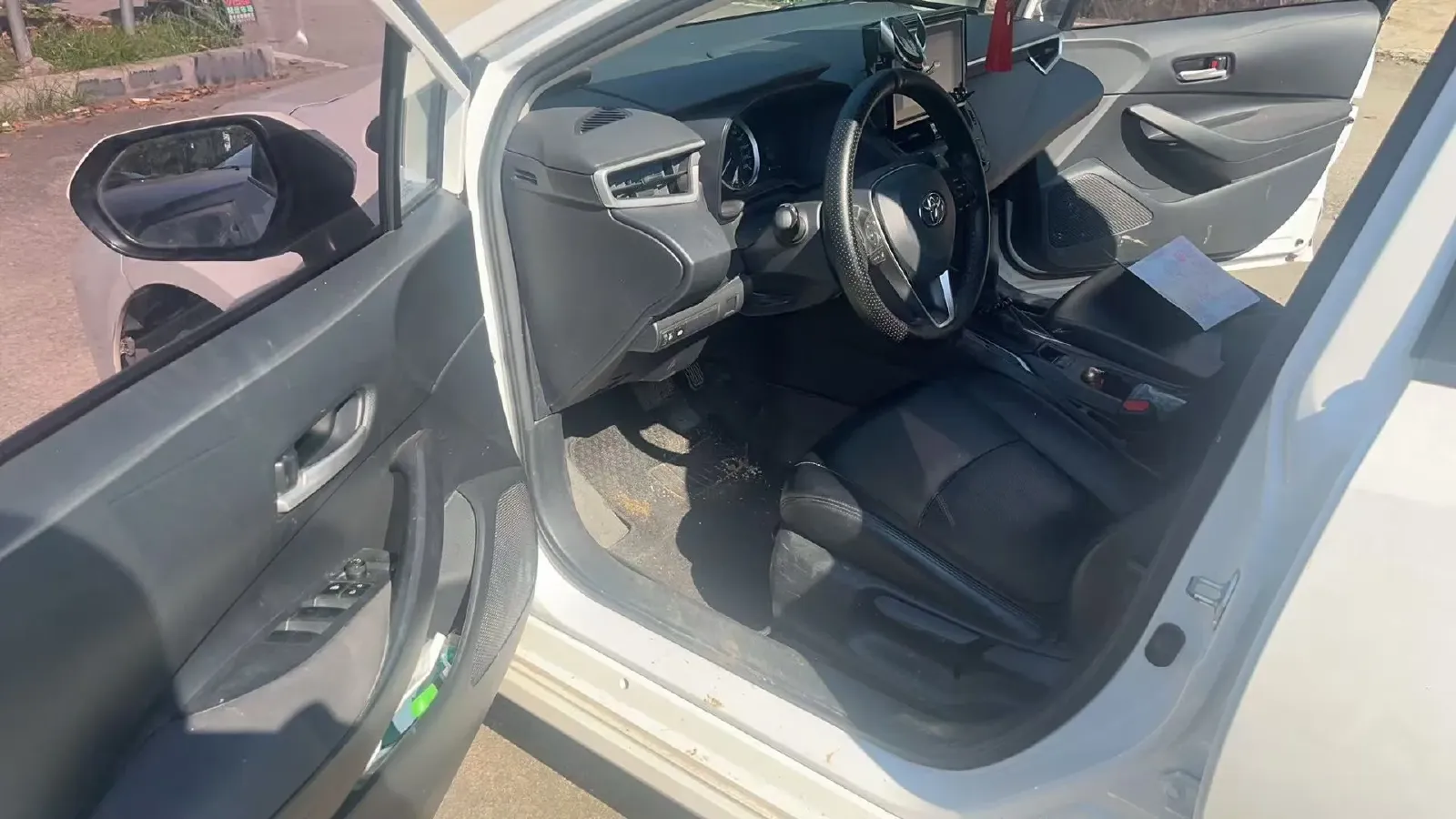 2022 Toyota Corolla 1.2T 116HP L4 CVT,autocango,china used car exporter,china ev exporter,chinese used car exporter,chinese used ev exporter