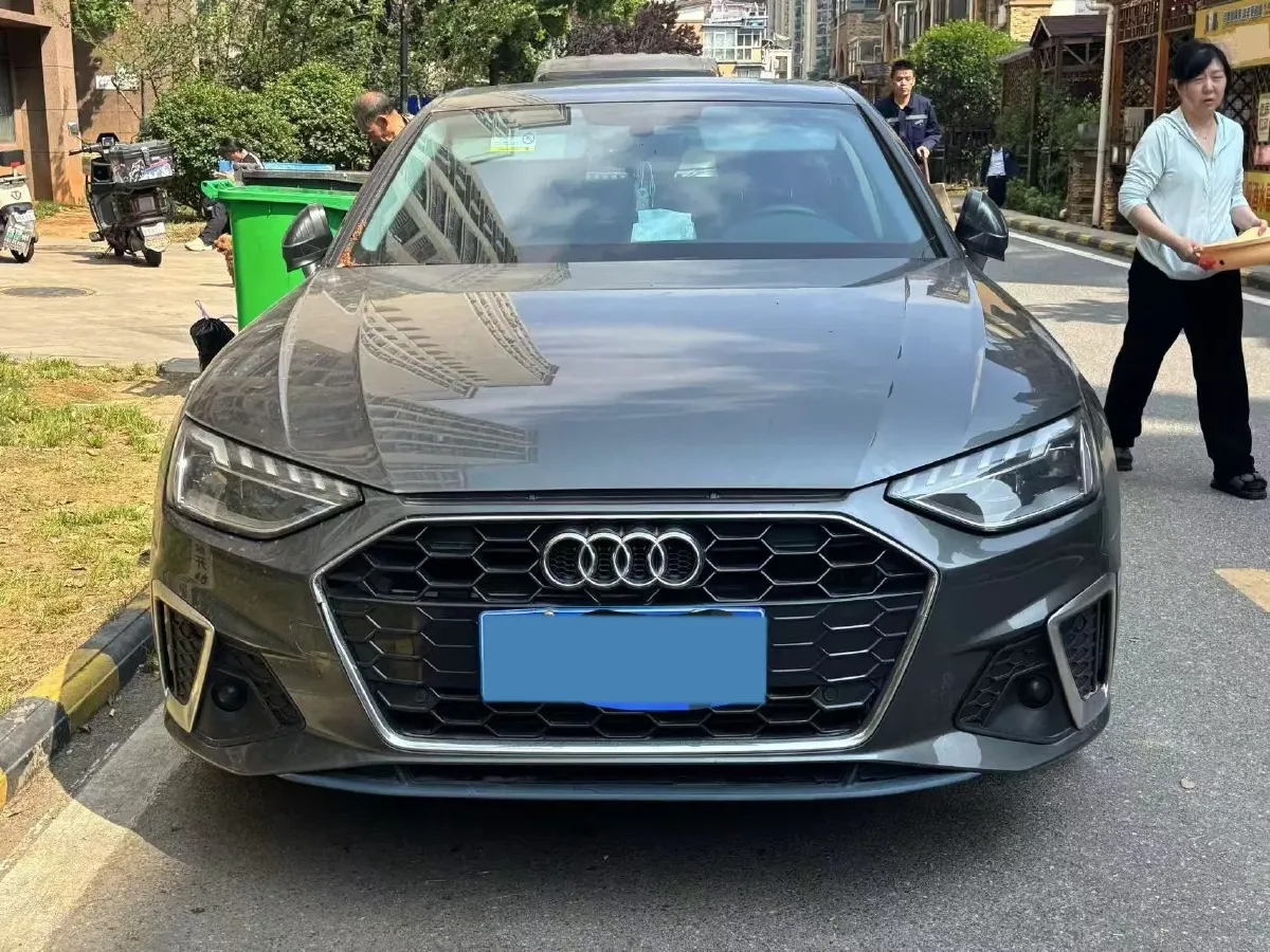 2020 Audi A4L 2.0T 190HP L4 7DCT,autocango,china used car exporter,china ev exporter,chinese used car exporter,chinese used ev exporter