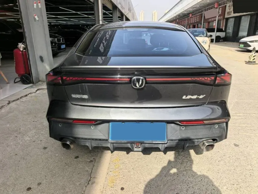 2023 ChangAn UNI-V 1.5T 188HP L4 7DCT,autocango,china used car exporter,china ev exporter,chinese used car exporter,chinese used ev exporter