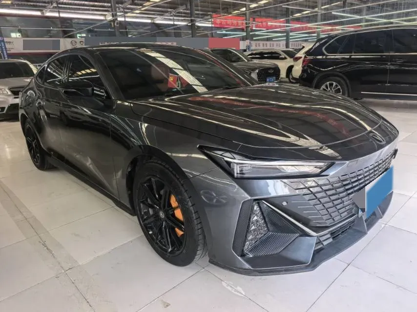 2023 ChangAn UNI-V 1.5T 188HP L4 7DCT,autocango,china used car exporter,china ev exporter,chinese used car exporter,chinese used ev exporter